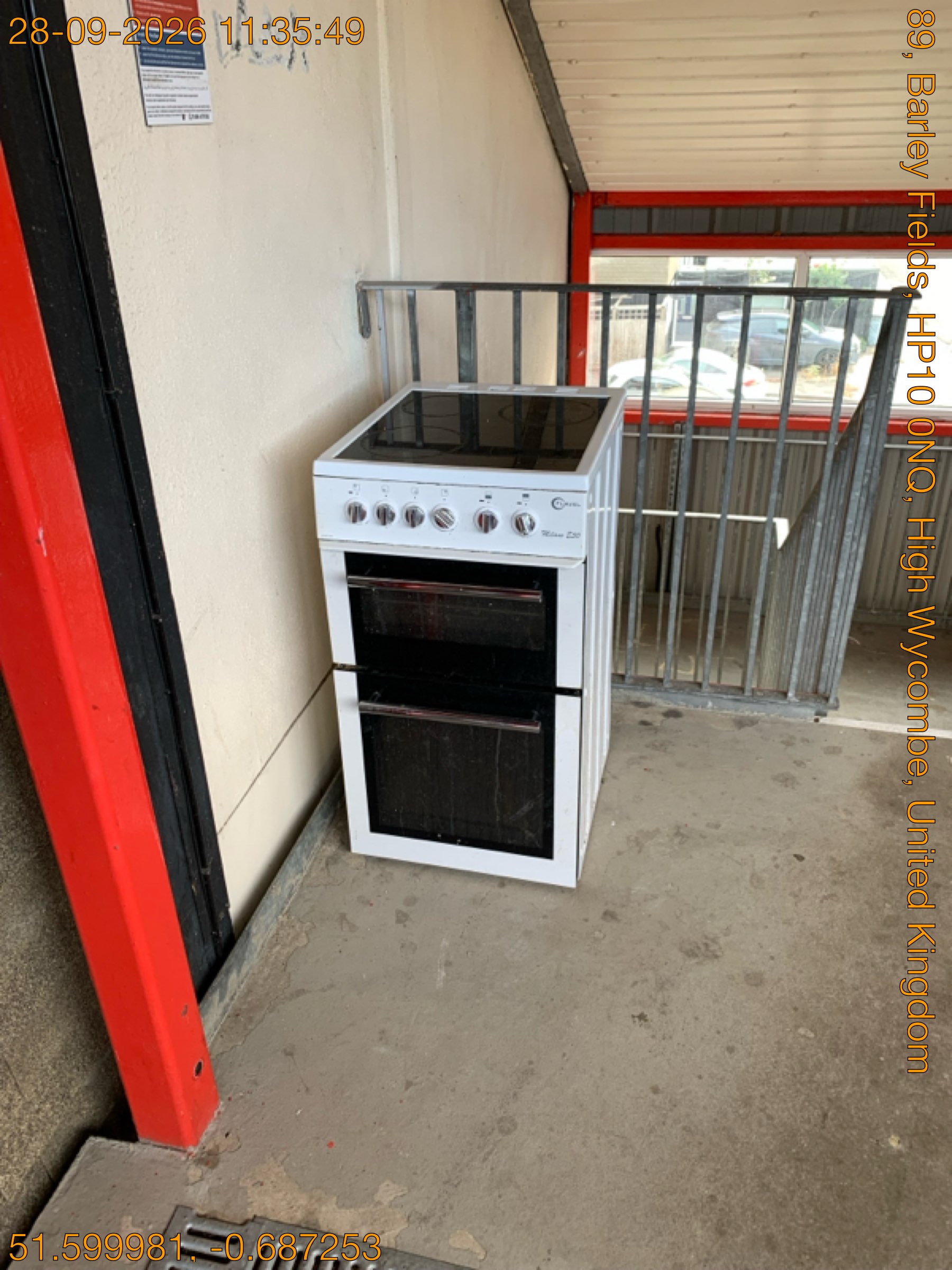 Oven & washing machine collection, Barley Fields, High Wycombe before clearance